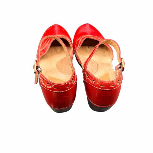 Dansko Red Leather Mary Jane Clog Heels Size 39 US 8.5–9 Floral Cutout Comfort - Picture 6 of 14
